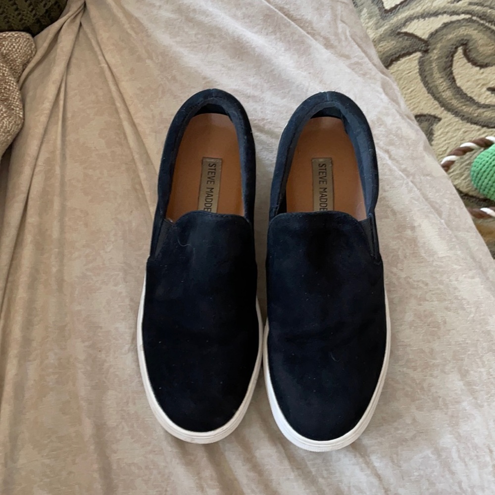 Steve Madden gills slip ons